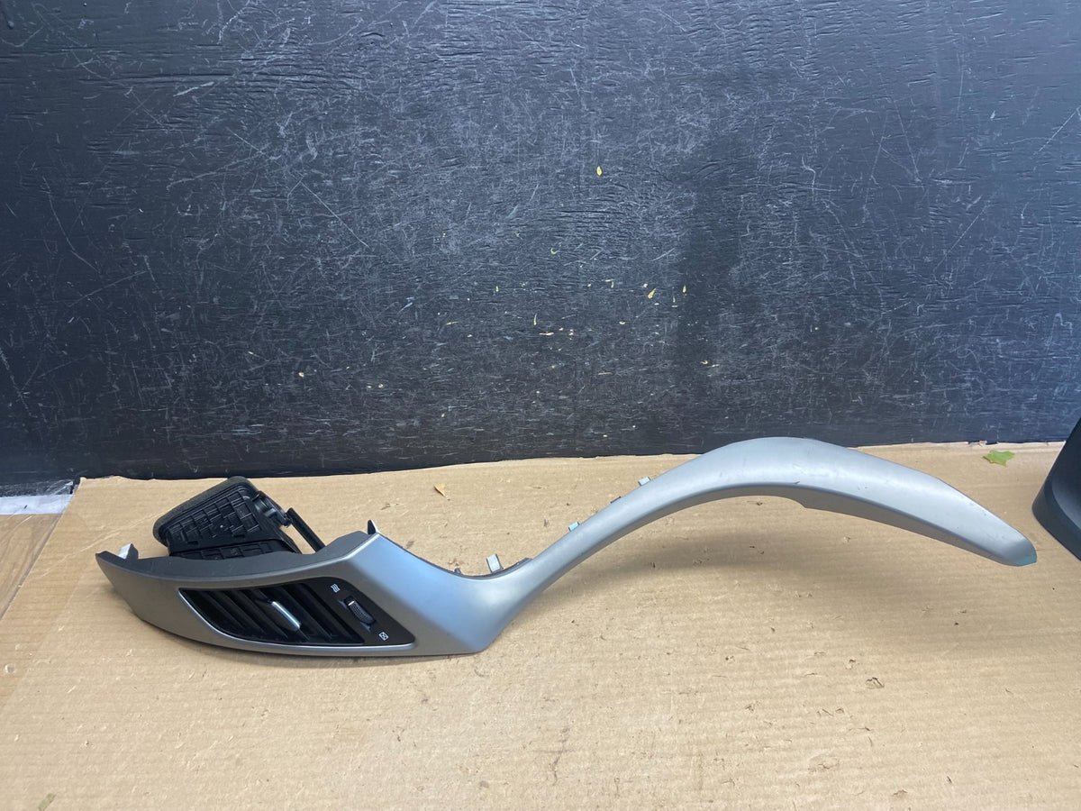 2014-2016 Hyundai Elantra Center Right Garnish Trim Bezel Air Vent AH5367 DG0