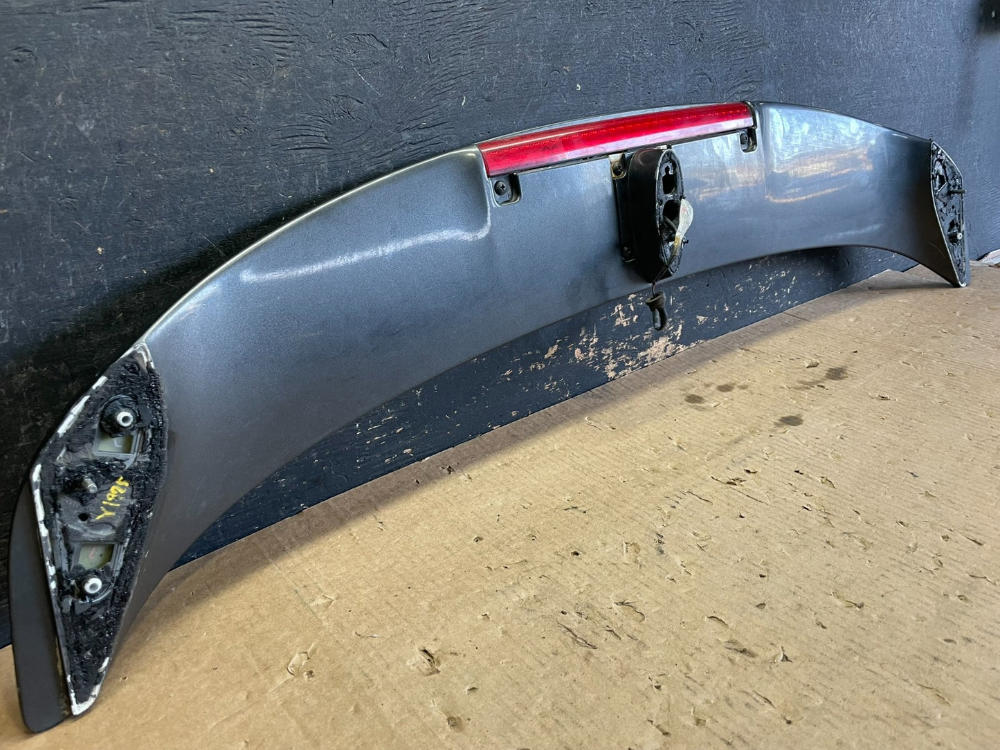 2000 2001 2002 2003 Nissan Maxima Rear Spoiler Wing OEM y9727 DG9