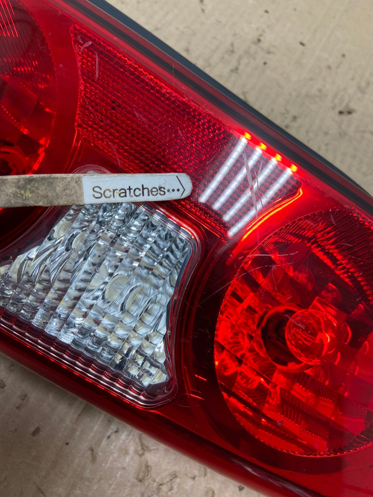 2005 to 2015 Nissan Xterra Right Passenger Rh Side Tail light AE9798 LK3