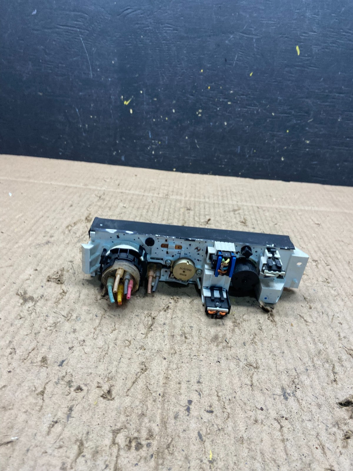 2001 - 2007 GMC Chevrolet Express 1500 Climate Control A/C Q1117 DG4