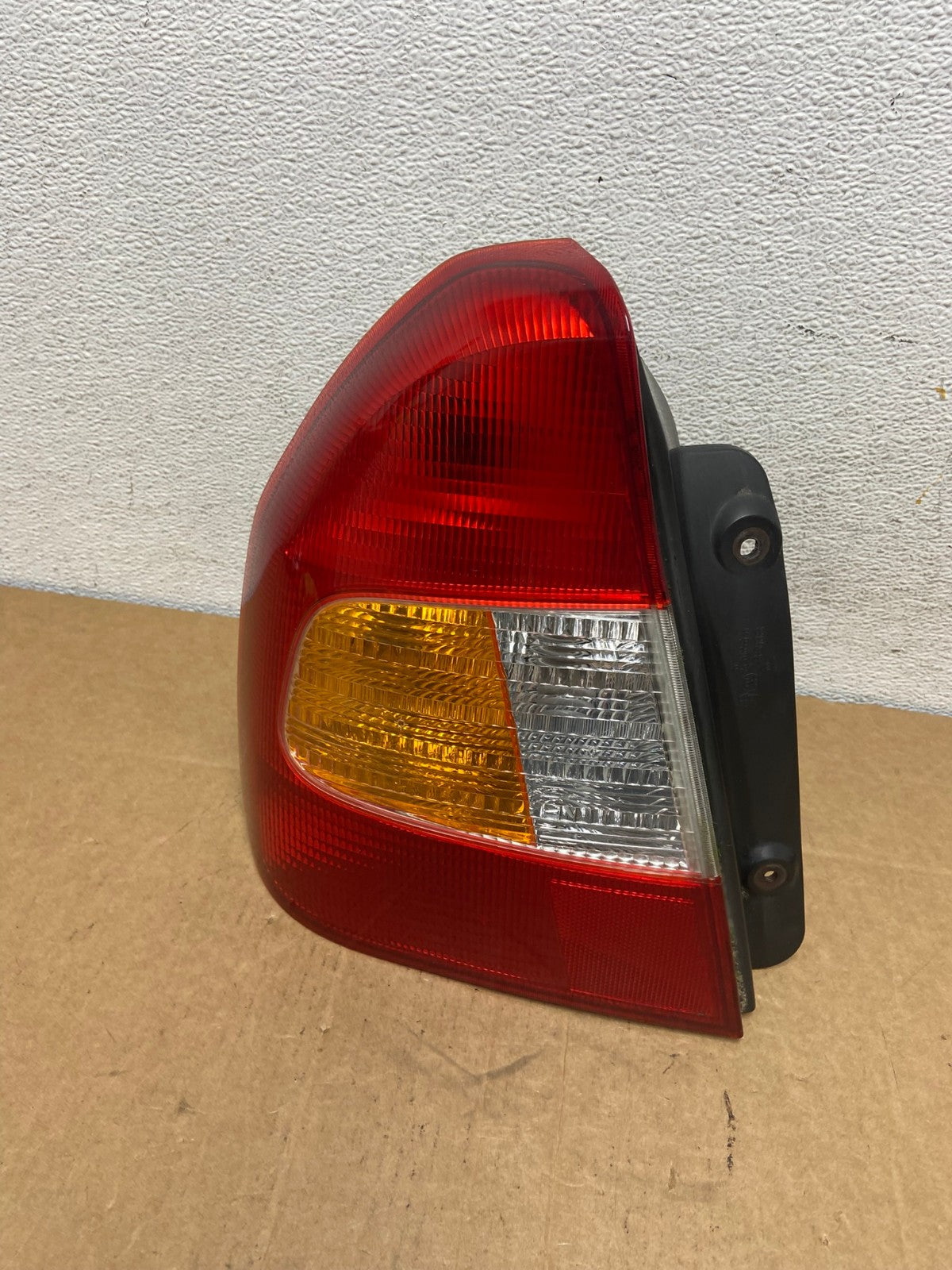 2000-2002 Hyundai Accent Sedan Left Driver LH Tail Light AD5446 LK0