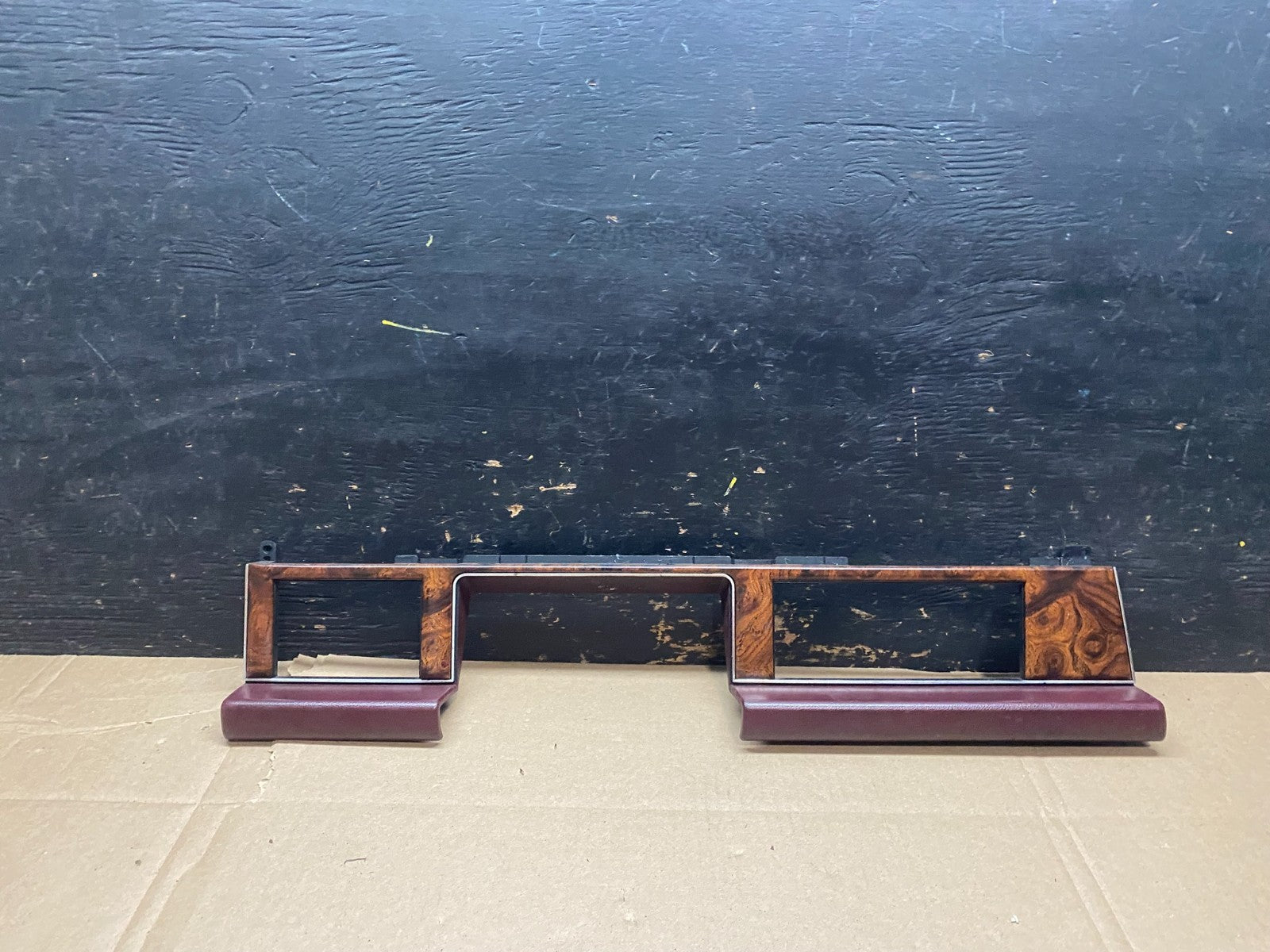 1991 to 1993 Chrysler New Yorker  instrument cluster wood grain bezel U0041 PS0