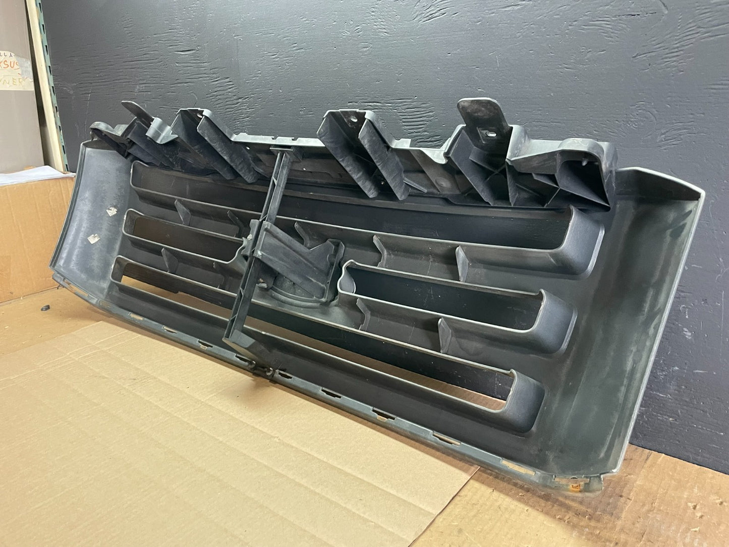 2007 to 2014 Ford Expedition Front Upper Chrome Grill Grille Oem AB7577 DG10