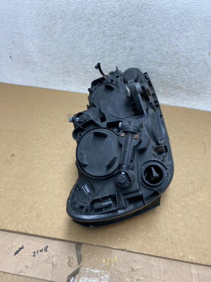 2012-2015 Volkswagen Passat Left Driver LH Side Halogen Headlight AI3266 DW9