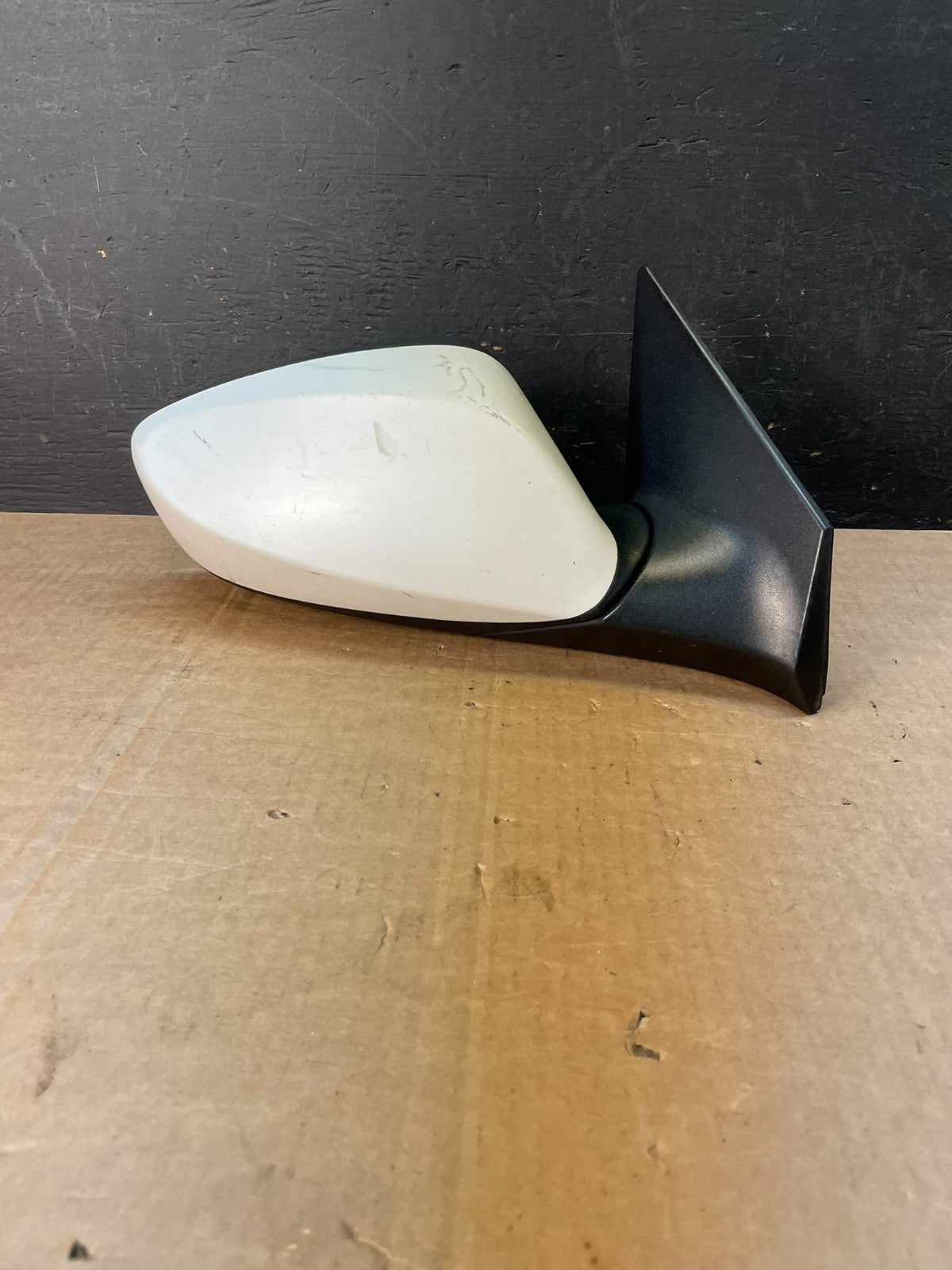 2017 to 2020 Hyundai Elantra Right Passenger View Door Mirror AE8467 DW0