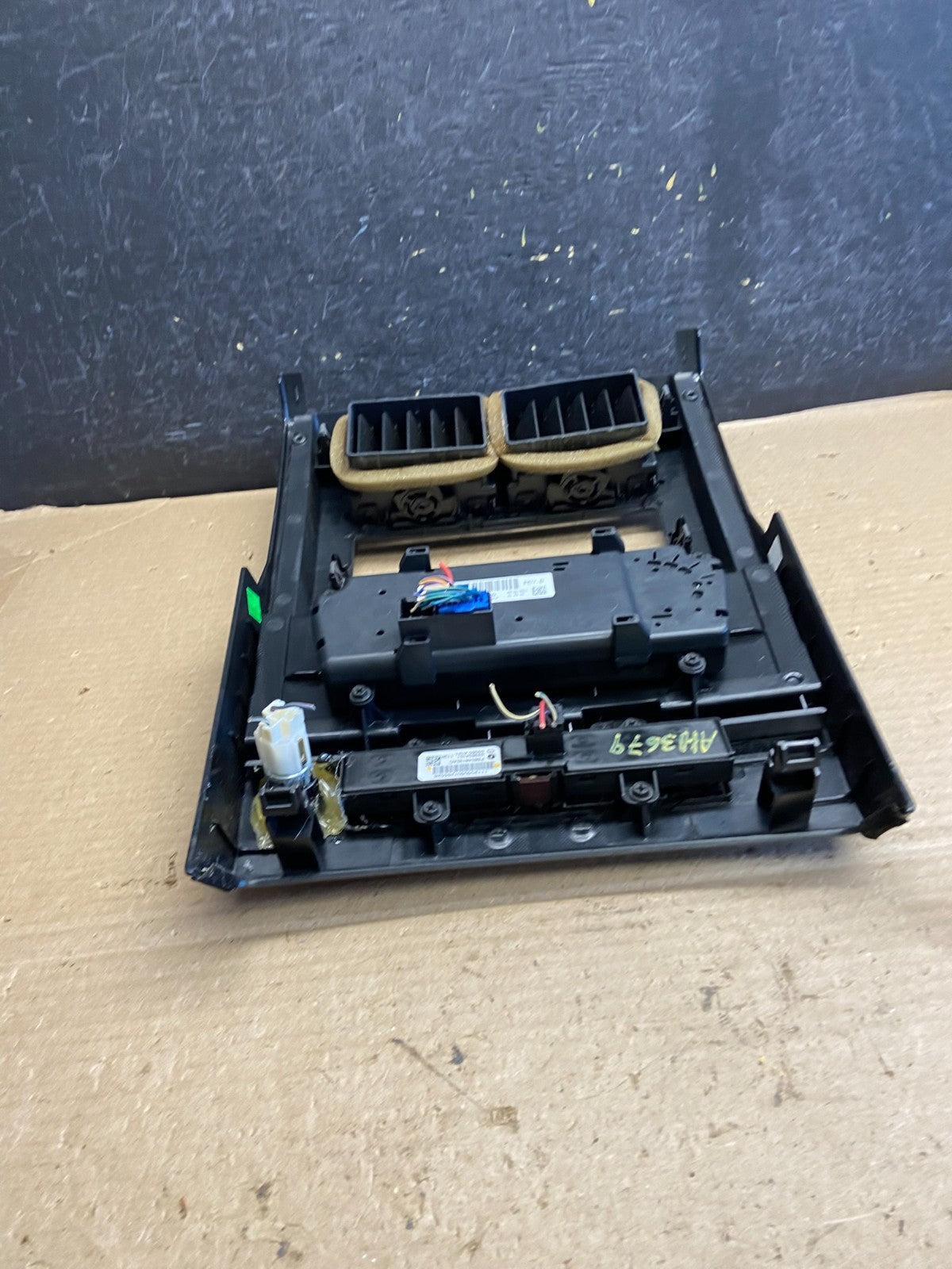 2008 to 2012 Jeep Liberty Dash Climate Temperature Control Radio Bezel ah3679 DG3