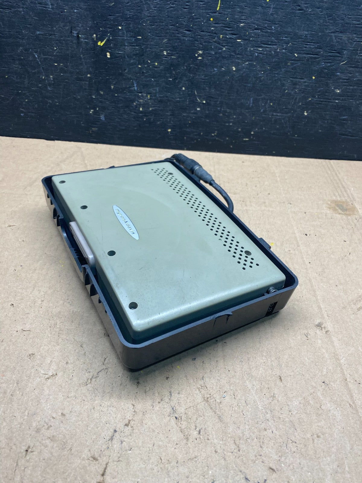 2004 to 2006 Infiniti Qx56 Roof Mounted Display Screen R6420 PS3