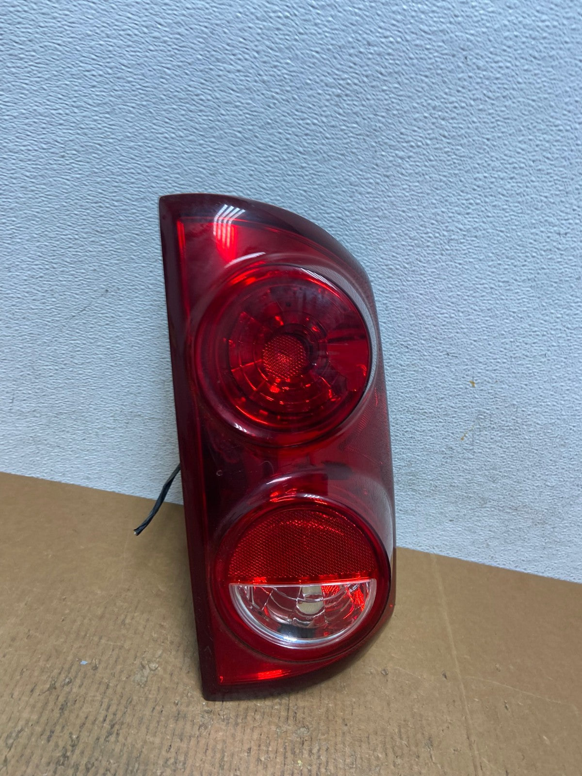 2007 - 2009 Dodge Ram 1500 2500 Right Passenger Rh Side Tail Light TYC AE1547 LK2