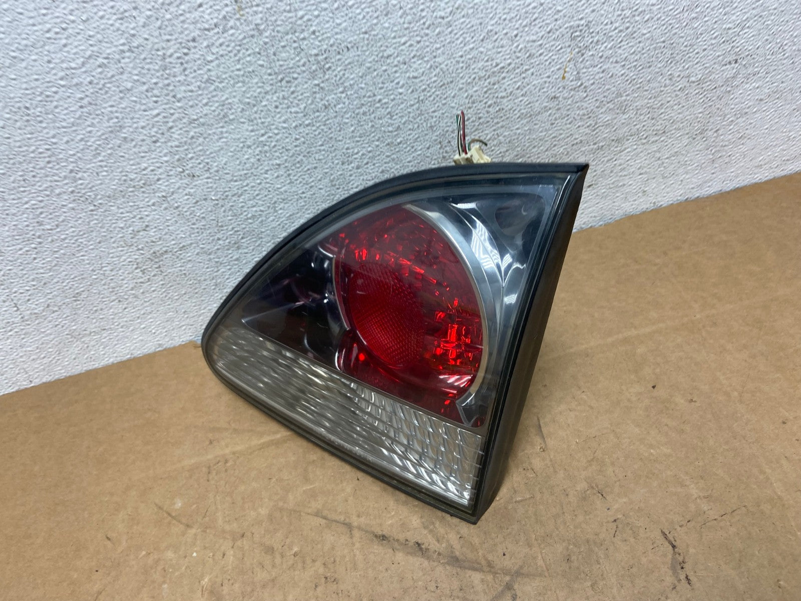 2000-2003 Lexus RX300 Right Passenger Side Rear Inner Tail Light AD6169 LK1