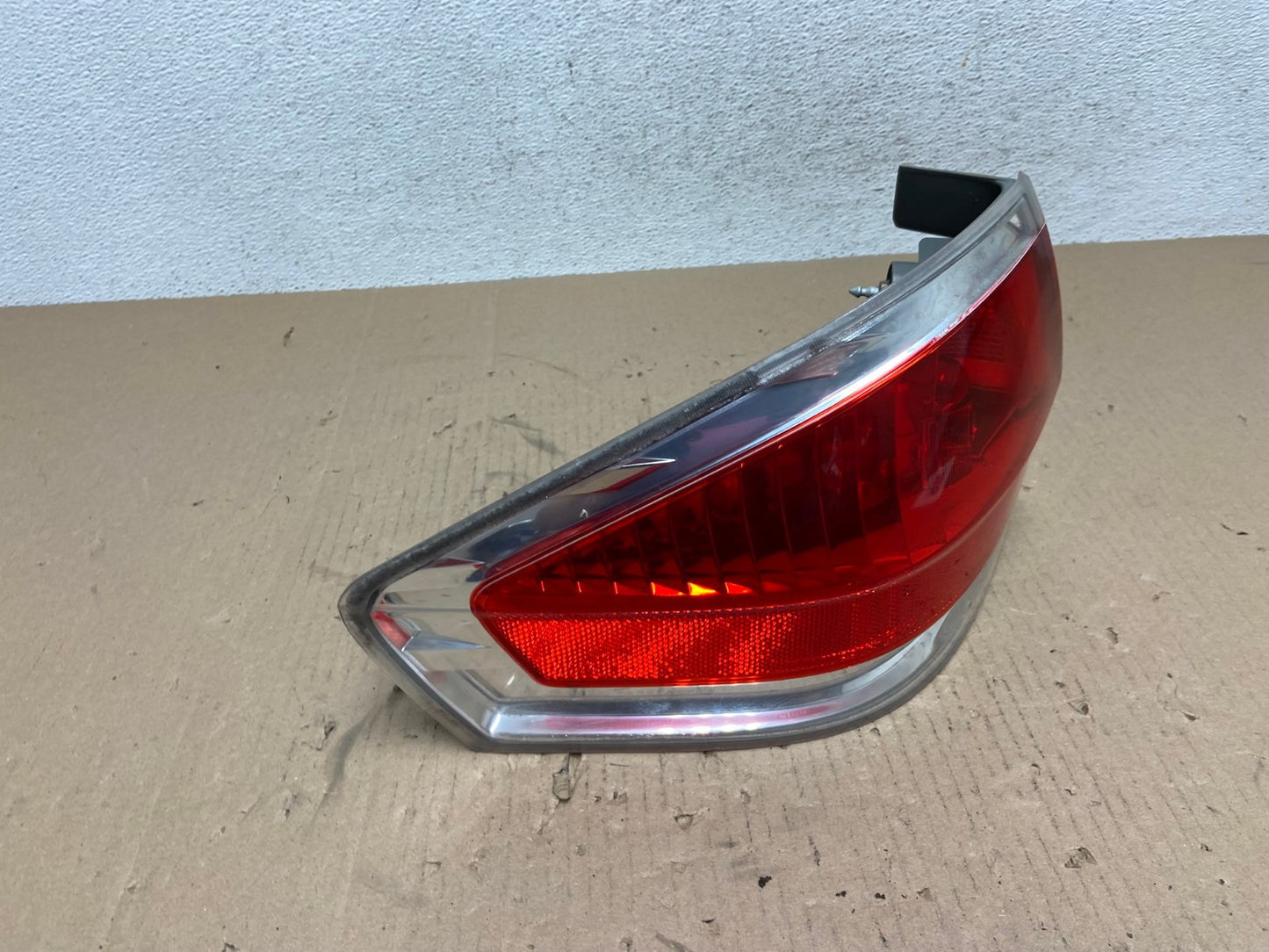 2008 2009 2010 2011 Ford Focus Sedan Left Driver Lh Side Tail Light AE7361 LK2