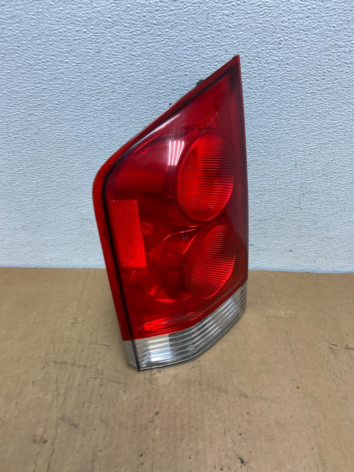 2005 to 2015 Nissan Armada Left Driver Lh Side Tail Light AC8494 DW2