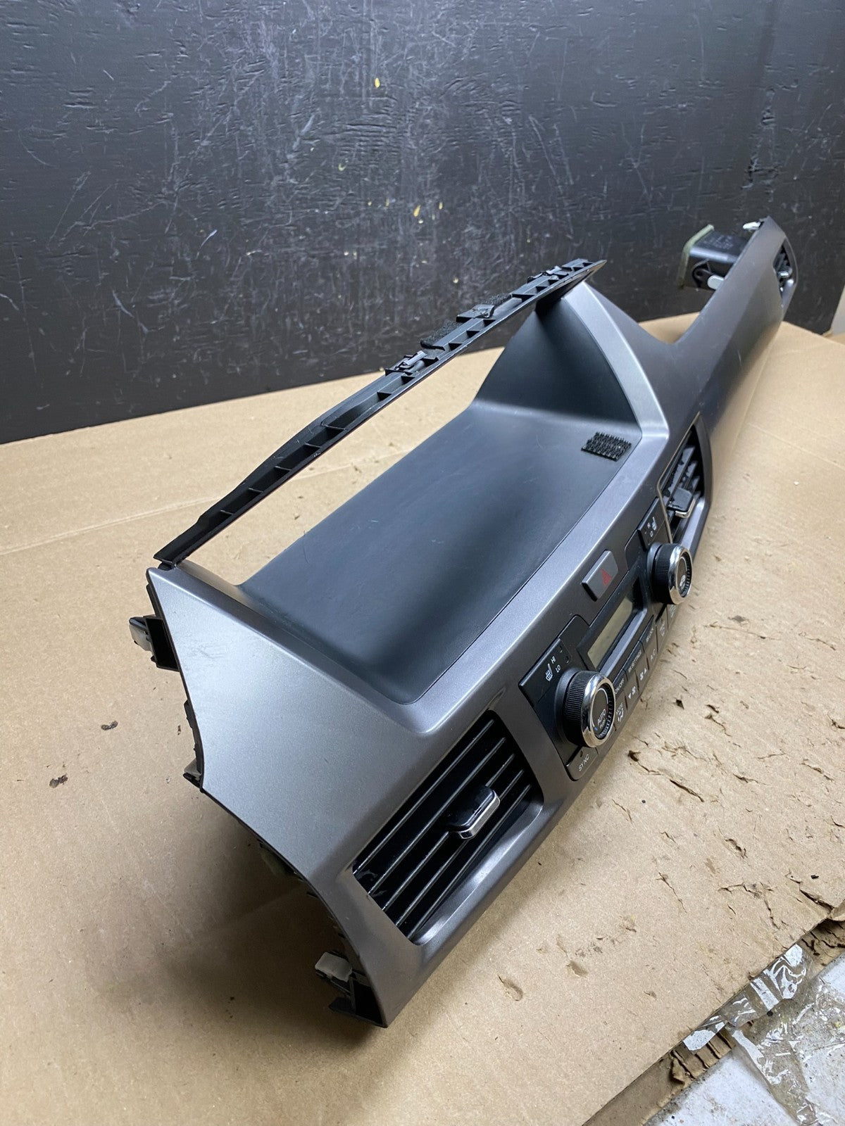 2011-2014 Honda Odyssey Dash Climate Control A/C Cluster Trim Bezel OE AC6602 DG4