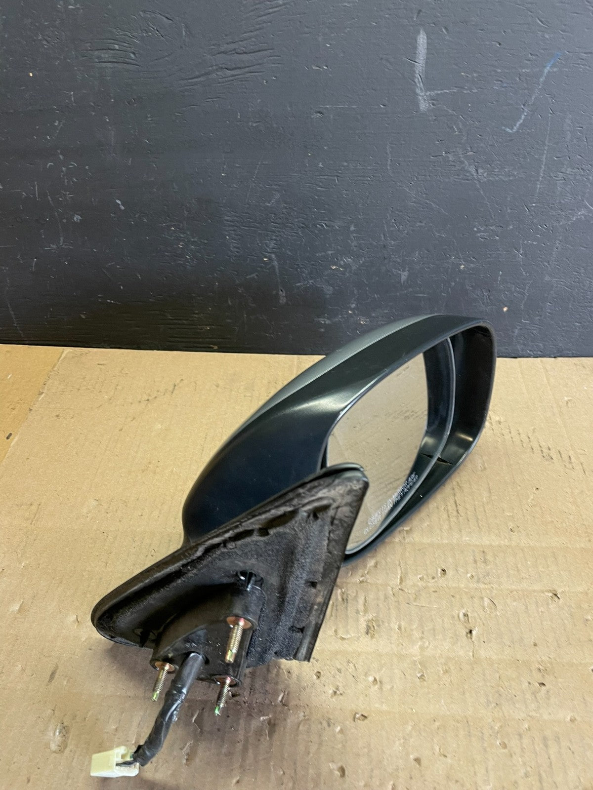 2001 to 2006 Toyota Sequoia Right Passenger View Door Mirror OEM AB7727 MS10