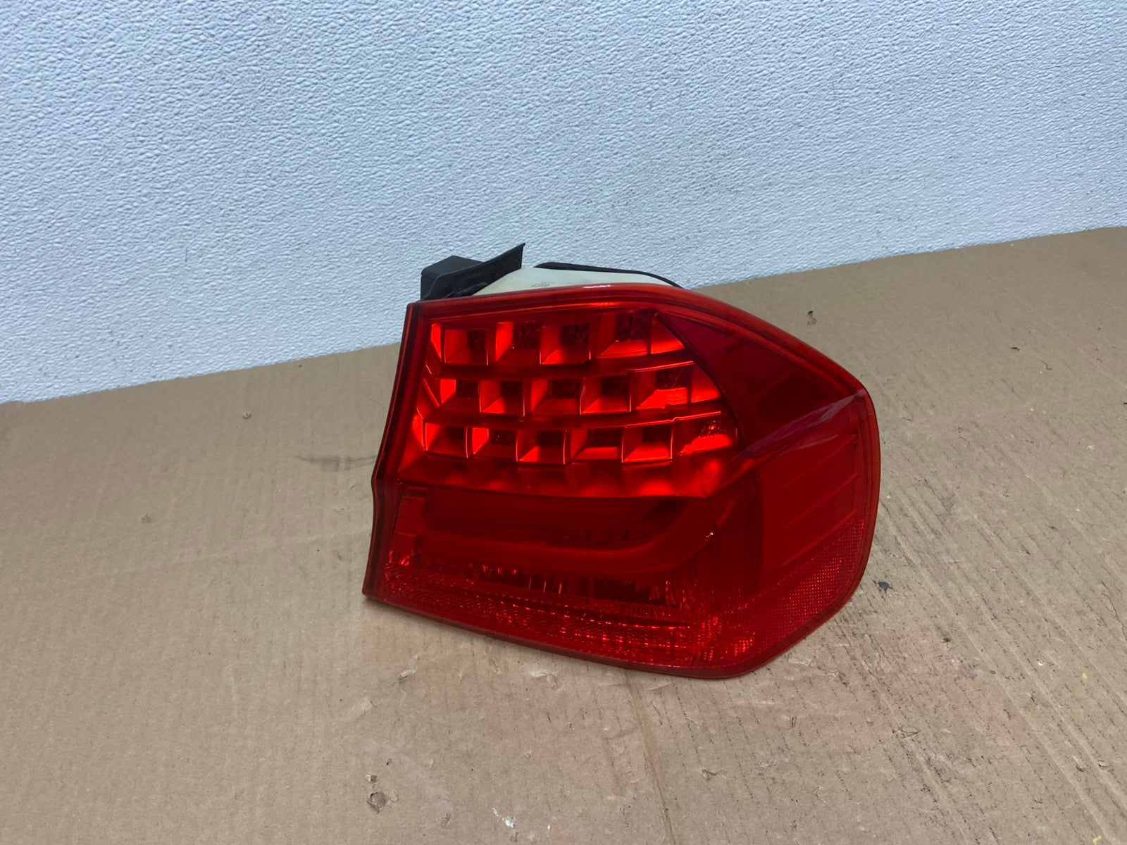 2009 2010 BMW 328i 3 Series Right Passenger RH Side Tail Light Oem AB8217 LK0