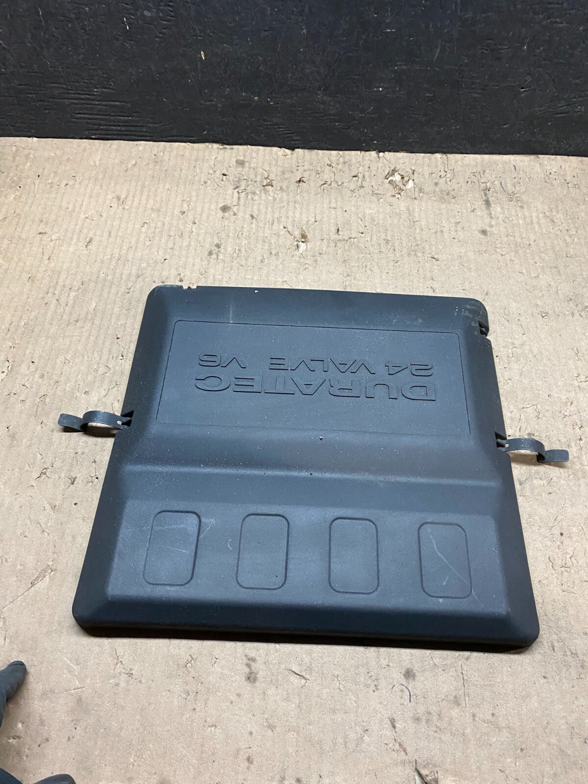 2008 to 2012 Ford Escape Engine Motor Cover Oem j1261 DG1