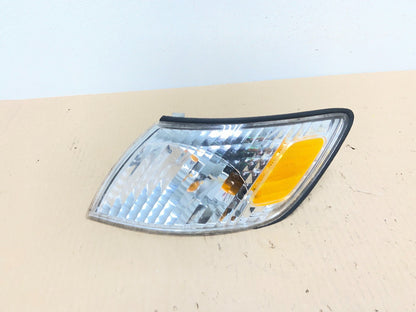 2000 to 2001 Lexus ES300 Left Driver LH Side Turn Signal AE9677 DW0