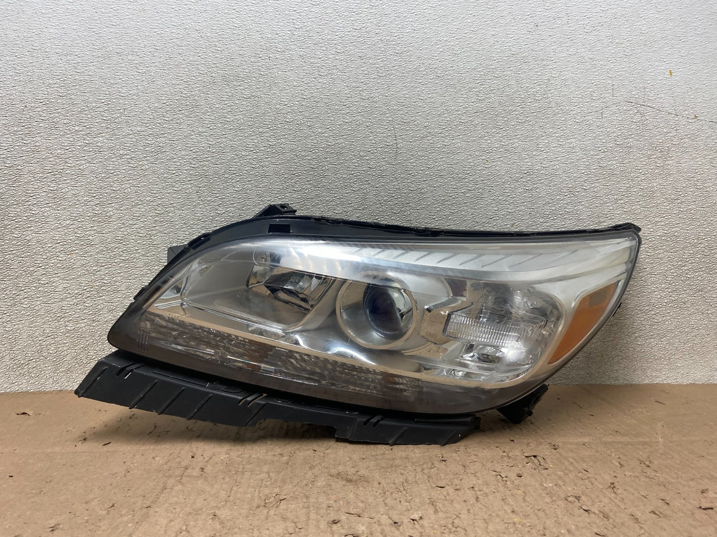 2013 2014 2015 Chevrolet Malibu Headlight Projector Left Driver Side Oem Y49440
