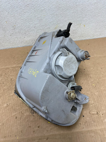 2000 to 2002 Daewoo Nubira Station Wagon Right Side Headlight OEM D94738