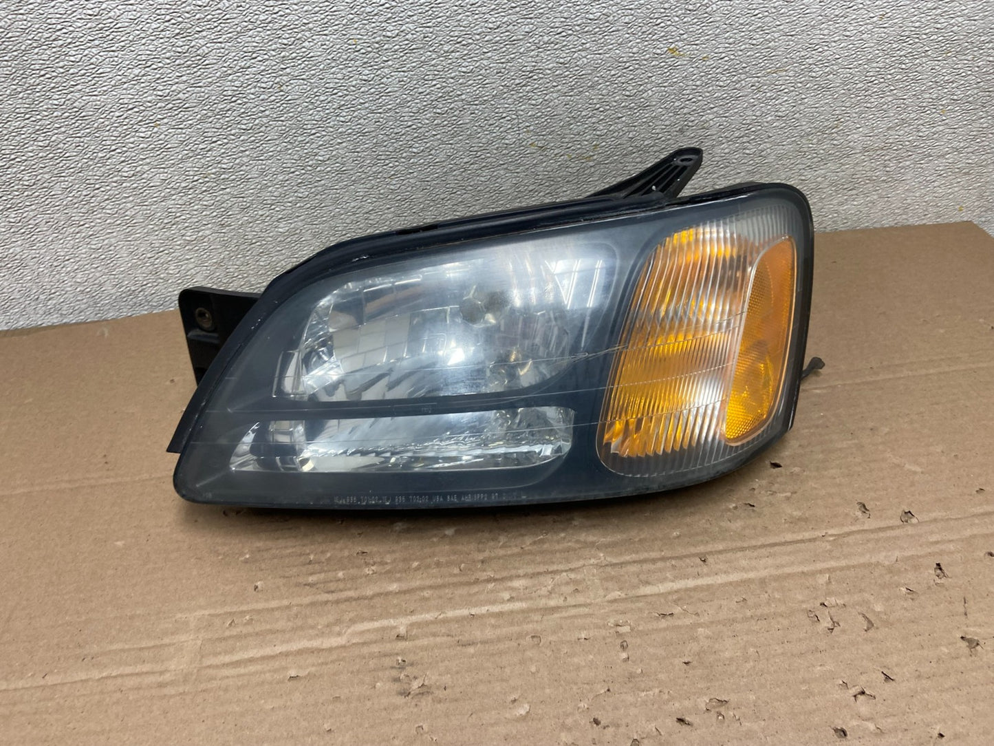 2001-2004 Subaru Legacy Outback Left Driver Lh Side Headlight AB1414 DW0