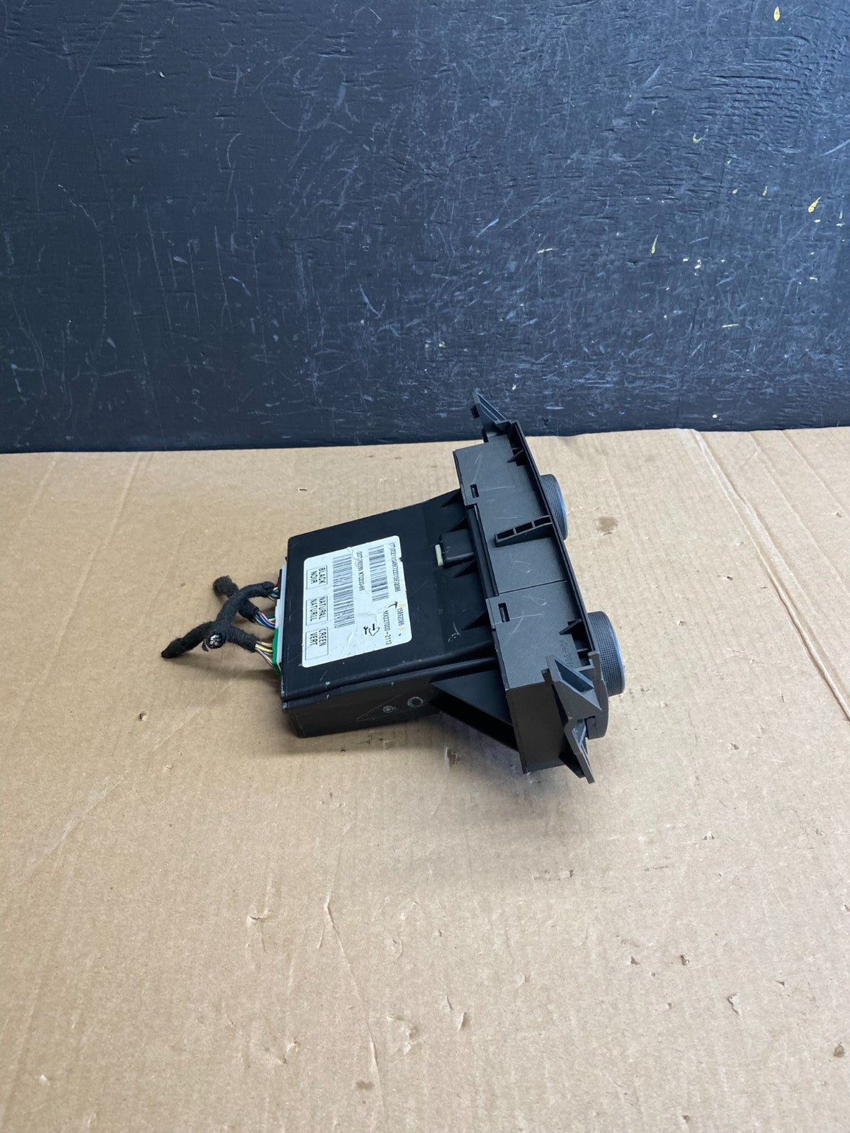 2007 to 2011 Buick Lucerne AC Heater Climate Control Unit AE4407 DG1
