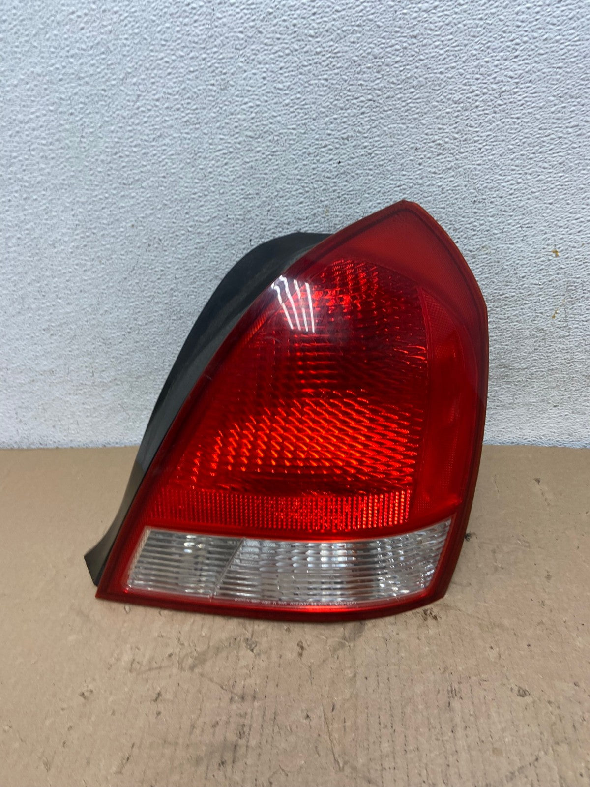 2001 2002 2003 Hyundai Elantra Right Passenger Rh Tail Light AF3234 LK0