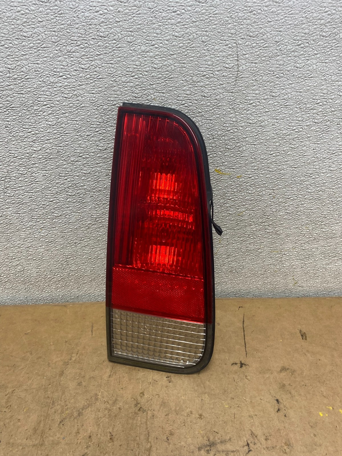 2003 2004 2005 Lincoln Aviator Left Driver Lh Inner Tail Light Side OEM X7351 DW0