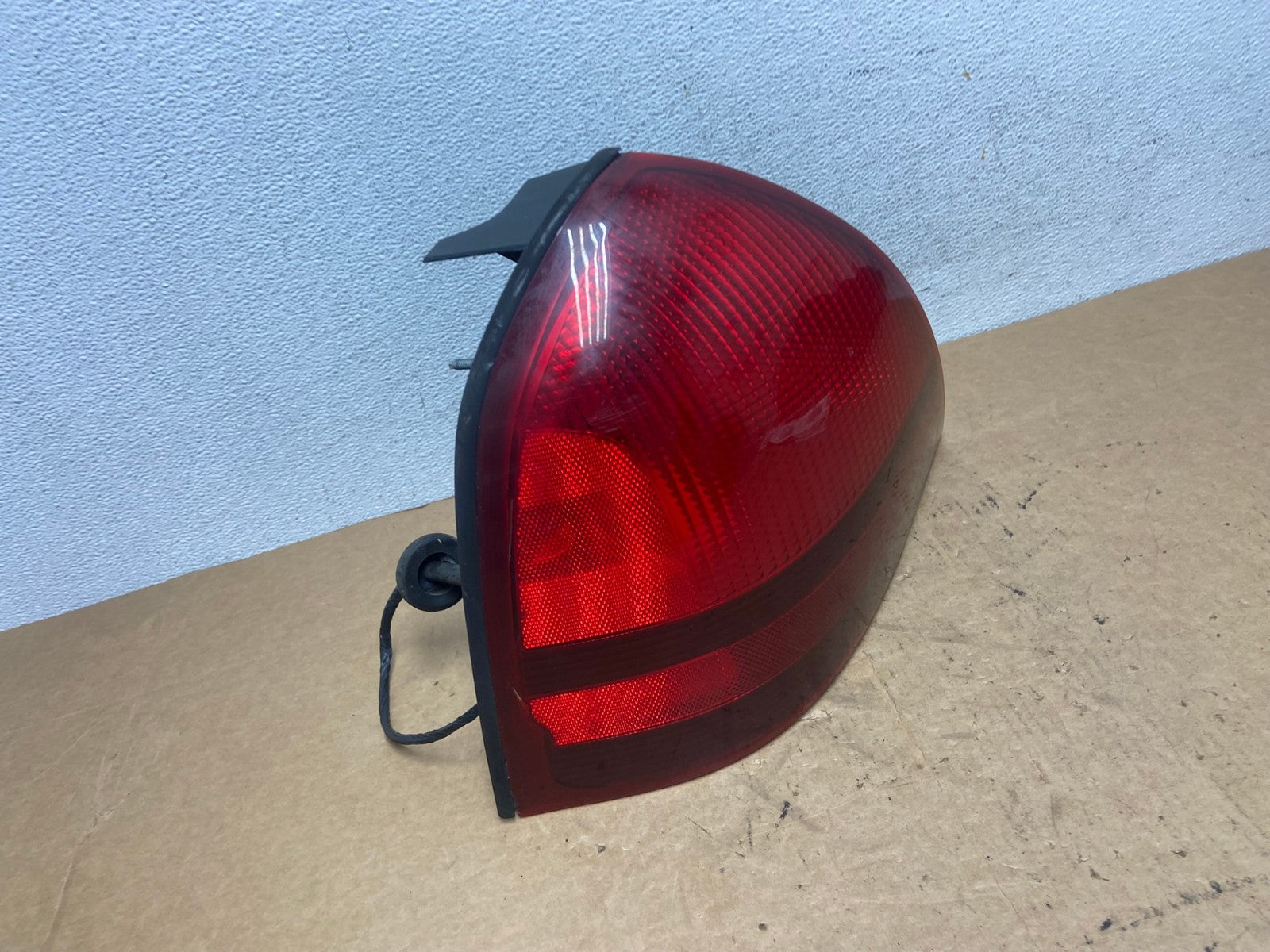 2003-2011 Mercury Grand Marquis Left Driver Lh Side Tail Light AD5165 LK2