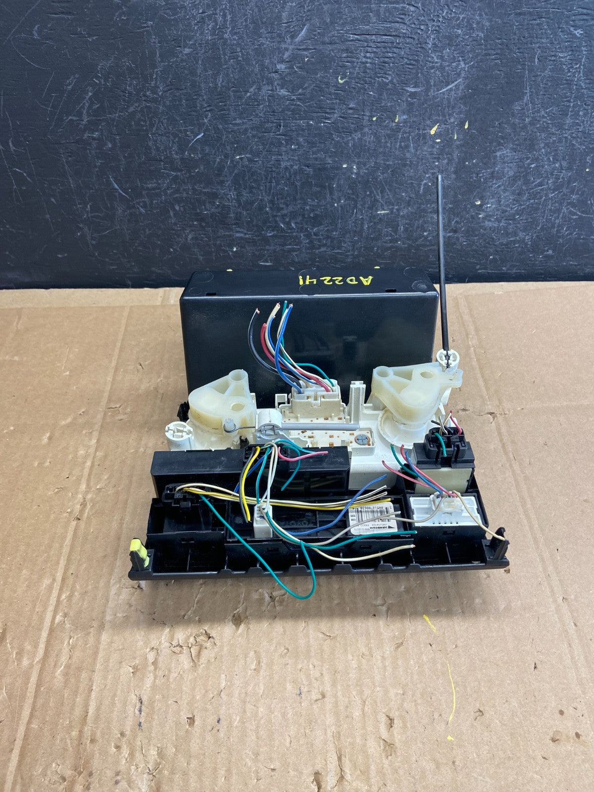 2003 to 2008 Toyota Corolla Matrix Climate Heater A/C AC Control Panel ad2241 DG4