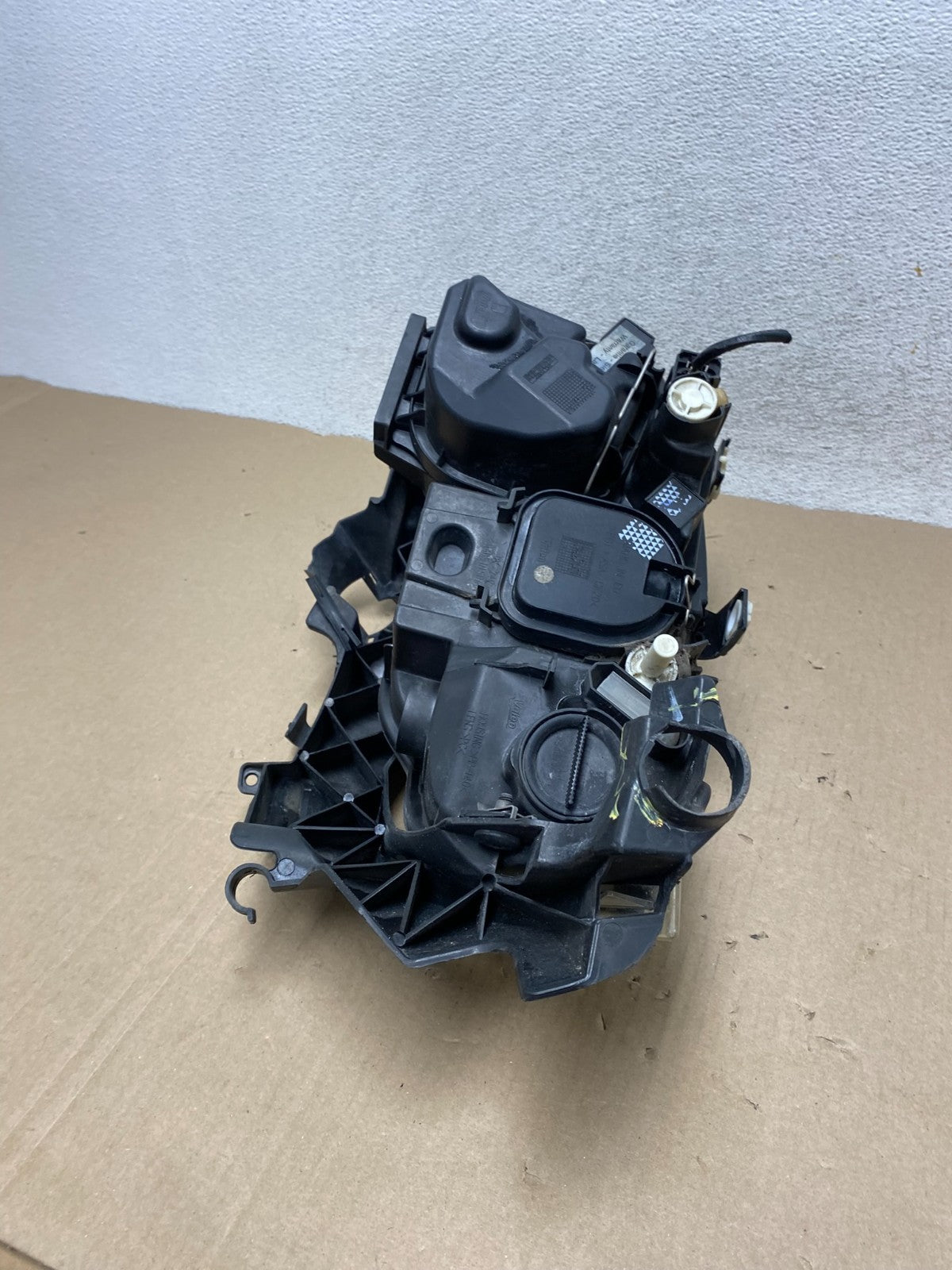 2009-2011 BMW 3 Series 328i 4/D Sedan Headlight Halogen Right Passenger AG68548