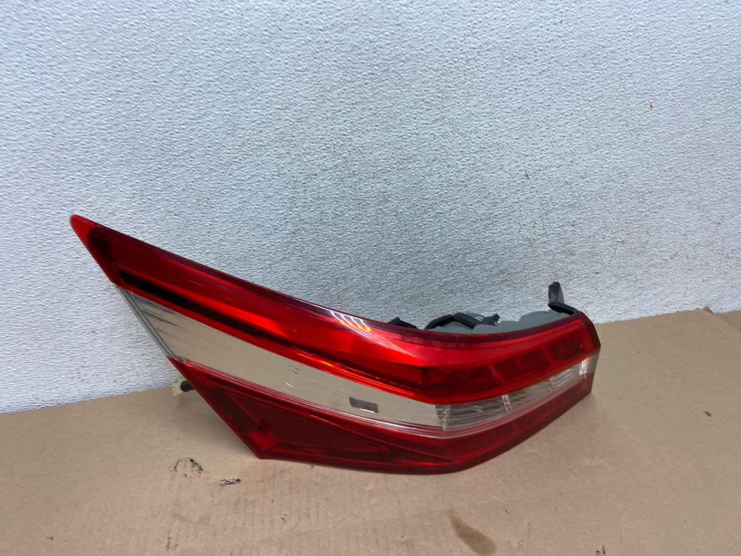 2013 2014 2015 Toyota Avalon Left Driver LH Side Tail Light AG6669 LK0