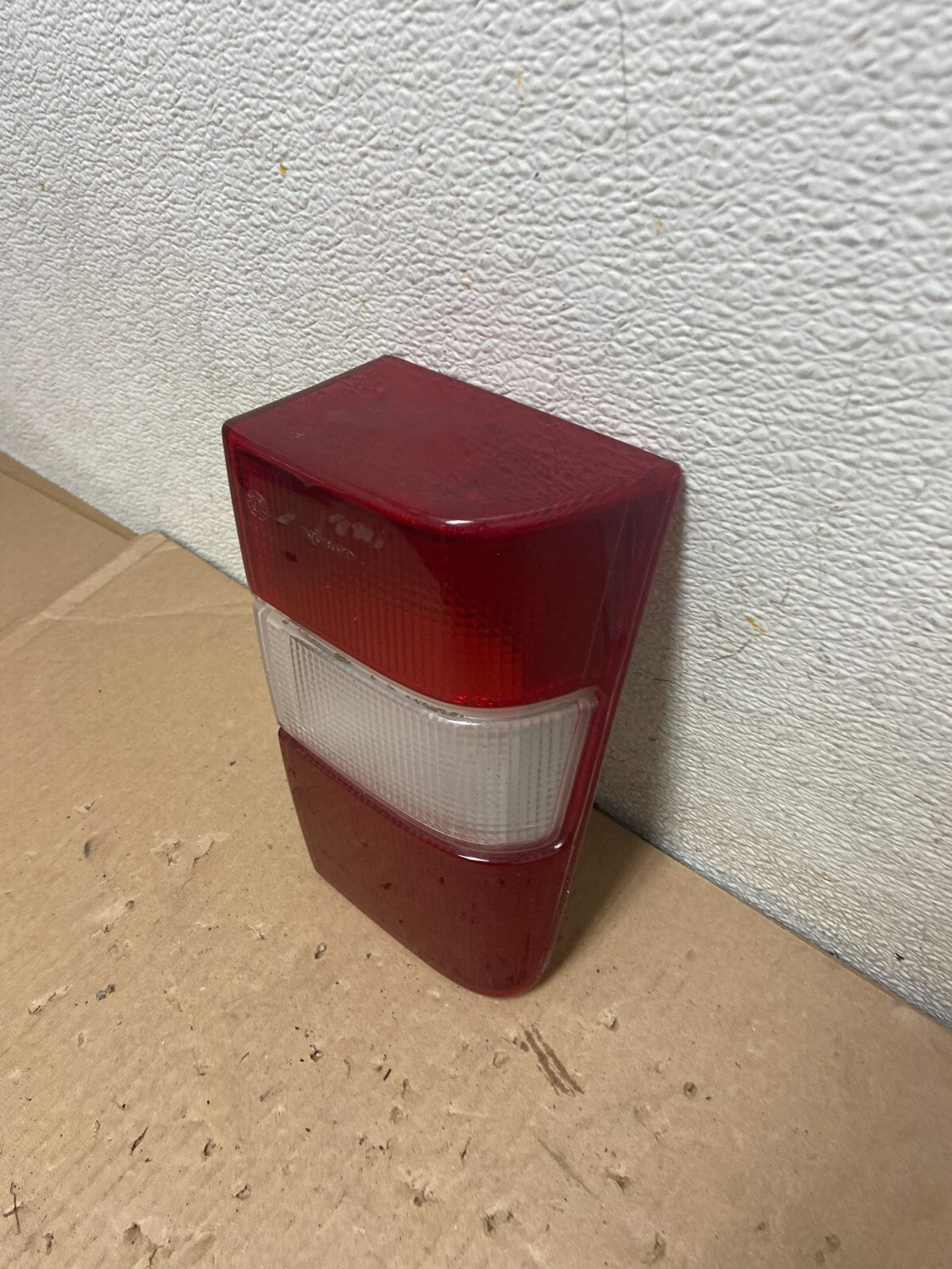 1993 to 1994 Volvo 850 Sedan Left Driver Lh Side Tail Light D9096 OEM DG11