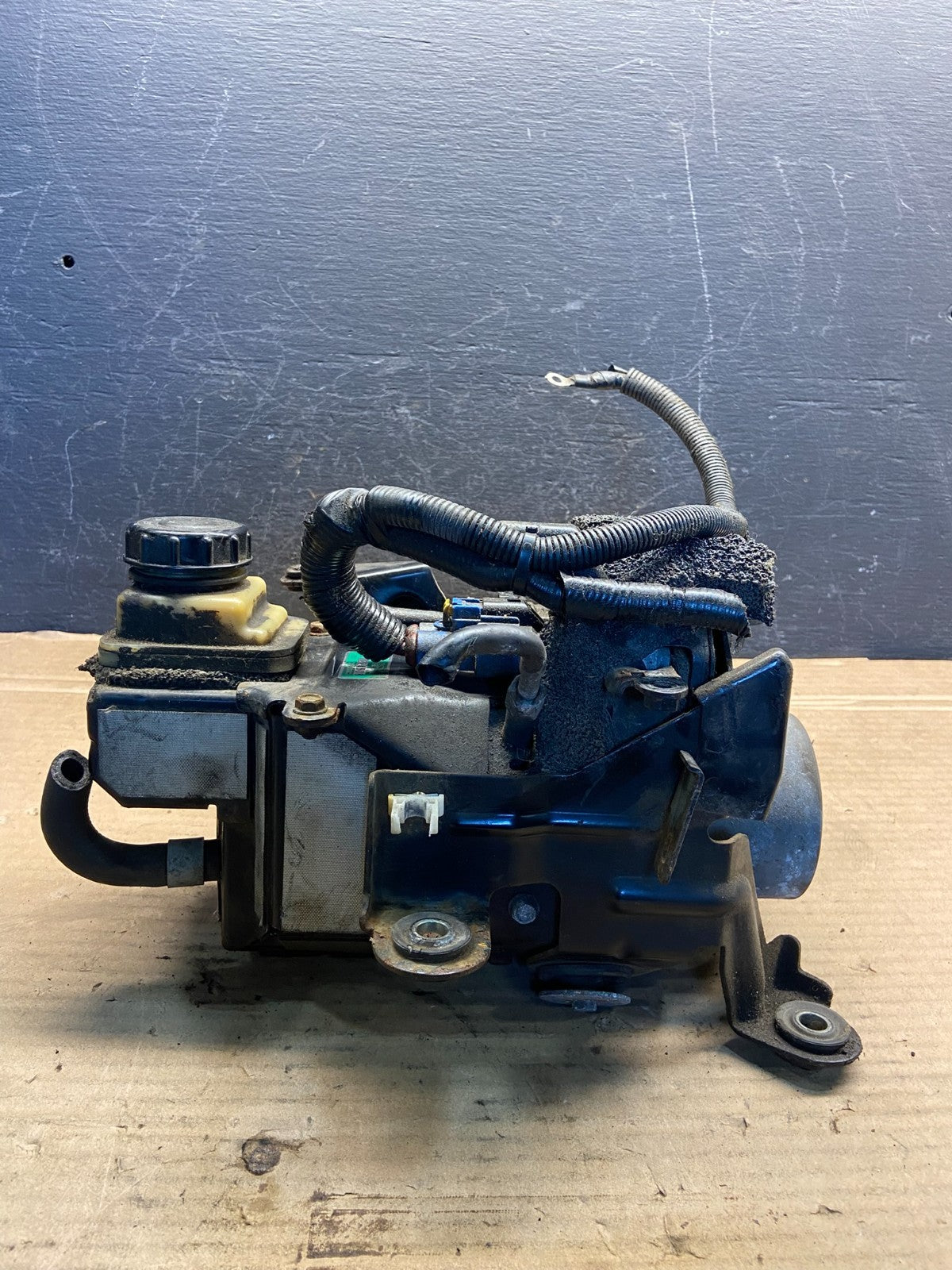 2011 - 2017 Nissan Quest Power Steering Pump Motor Unit AE23142