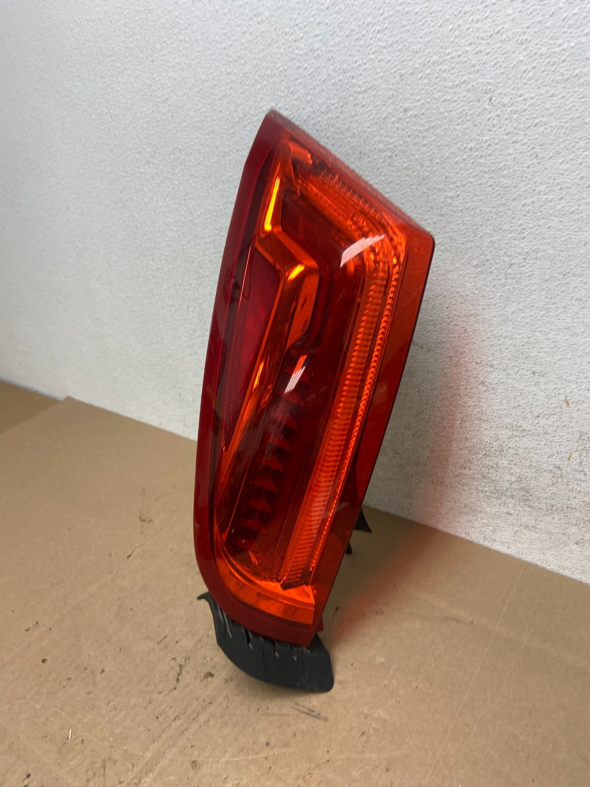 2013 to 2017 Cadillac XTS Left Driver LH Tail Light AE6018 DW1
