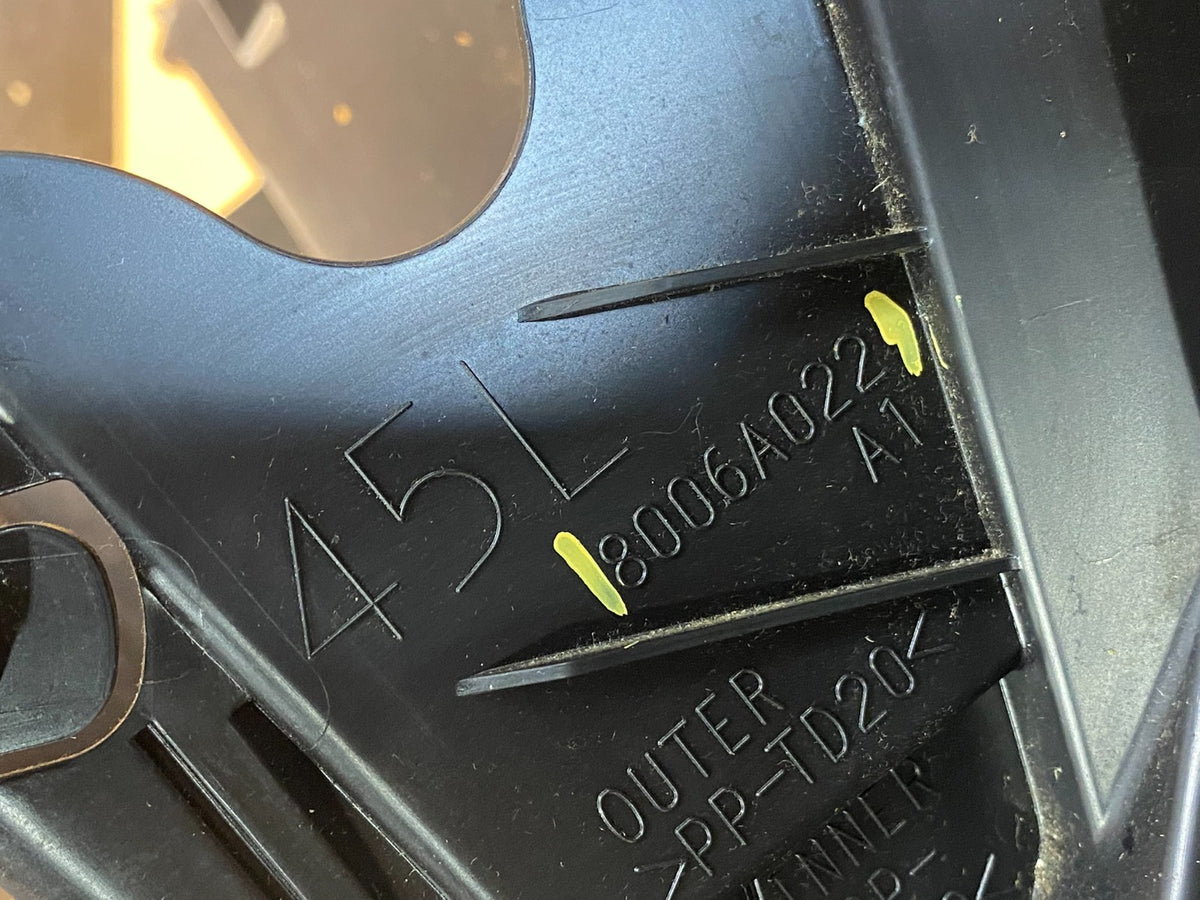 2007 2008 2009 2010 2011 2012 2013 Mitsubishi Outlander Glove Box AH7422 DG7