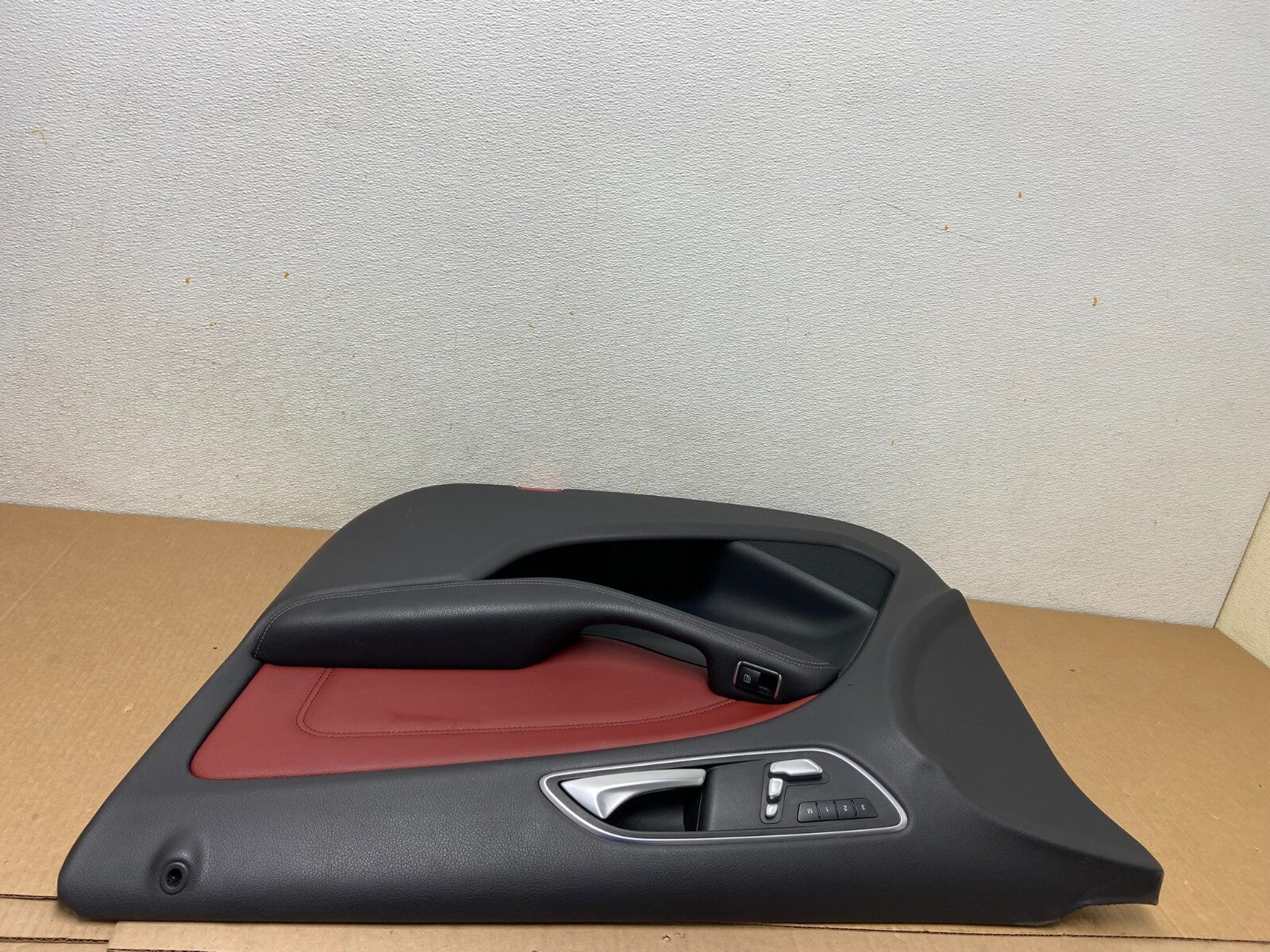 2011-2016 Mercedes B-Class  Front Right Passenger RH Side Panel Door OEM D60705