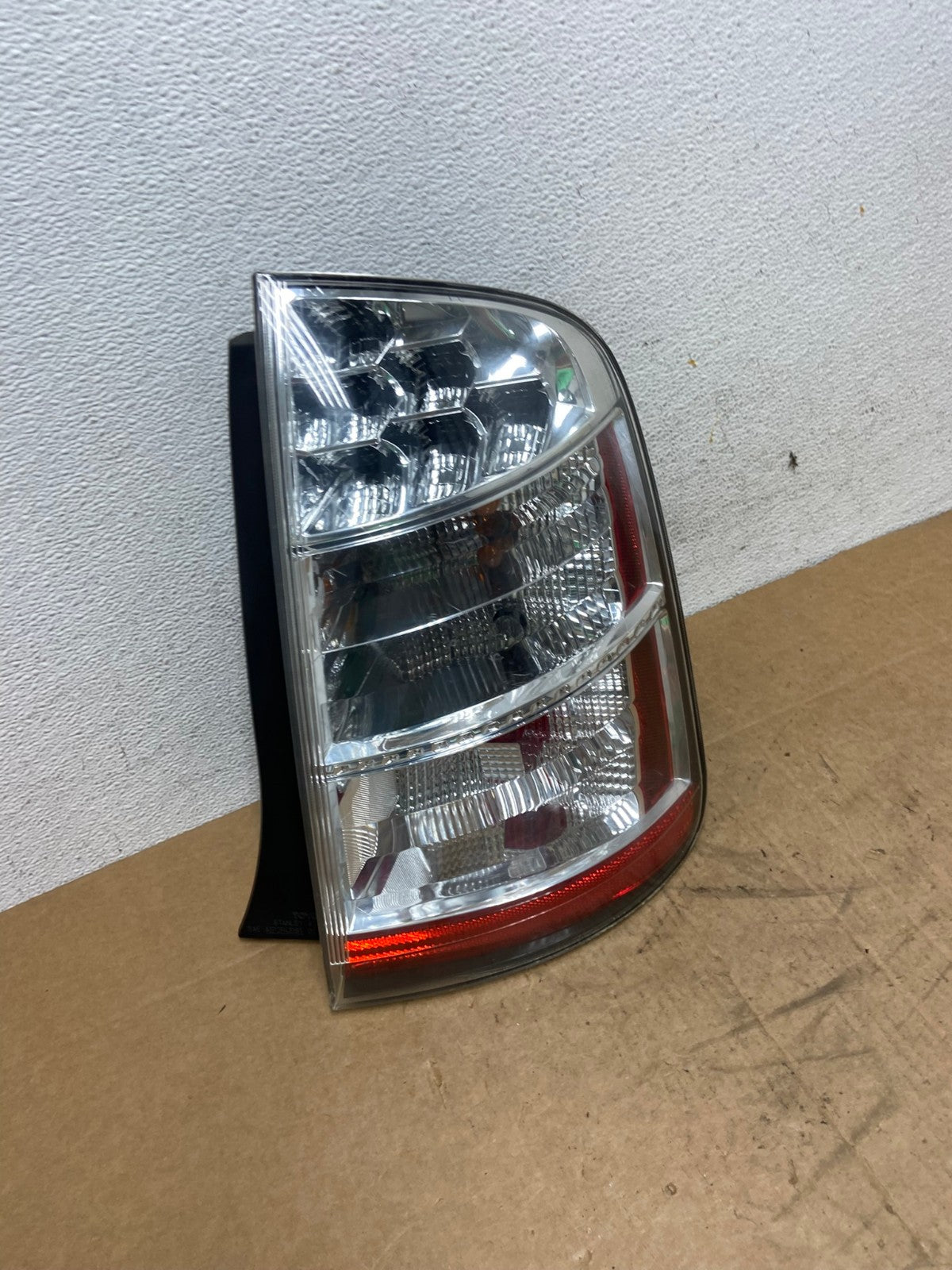 2006 to 2009 Toyota Prius Tail Light Right Passenger Side AD6348 LK2