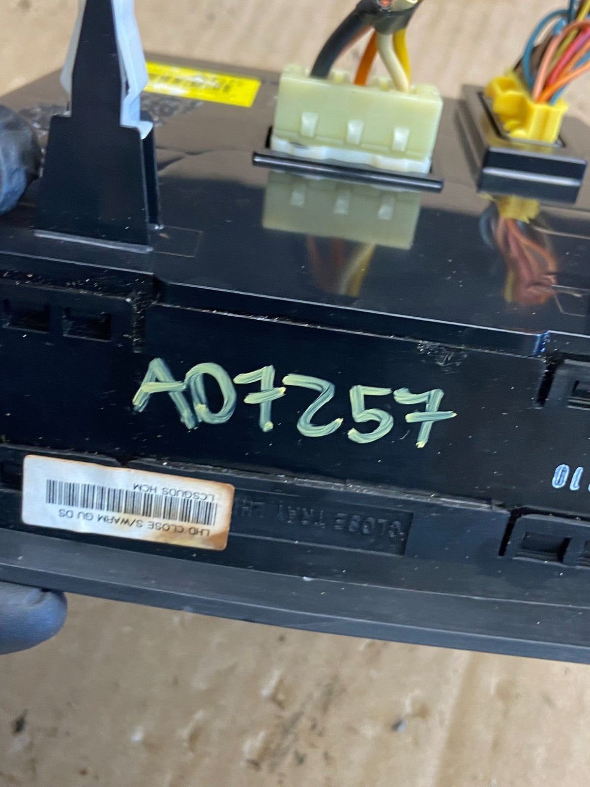 2011 - 2013 Hyundai Elantra Center Heater A/C AC Climate Control Panel AD7257 DG7