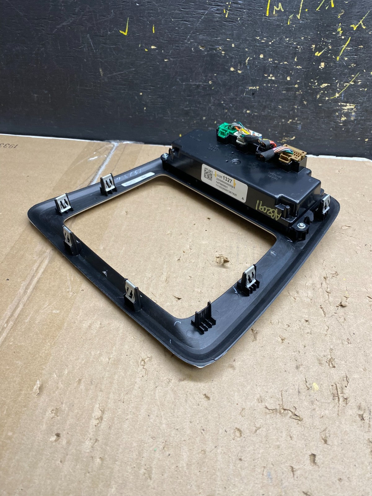 2013 - 2016 GMC Acadia A/C Heater Climate Control Radio Panel Bezel OE AB2091 DG3