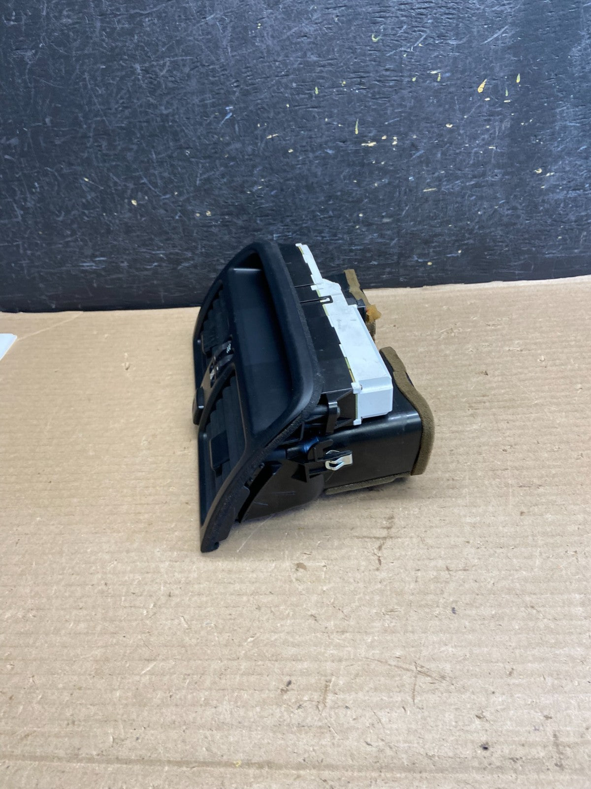 1995 1996 1997 Lexus LS400 Center Console A/C Heater Air Vent AH3598 DG2