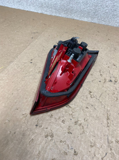 2009 to 2012 Audi A4 Sedan Right Passenger Rh Inner Tail Light W9185 DW6