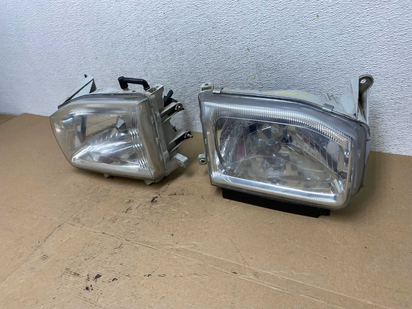 1999-2004 Nissan Pathfinder Left+Right Side Set Halogen Headlights AF4485 LK1