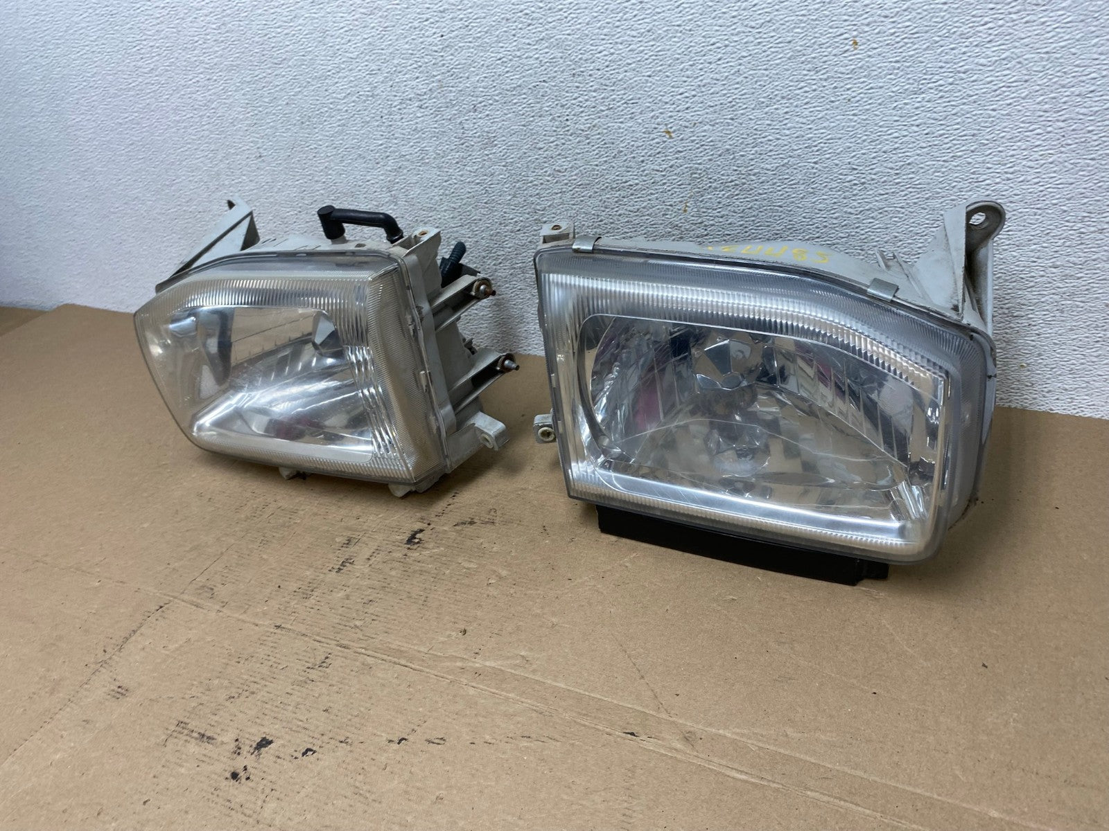1999-2004 Nissan Pathfinder Left+Right Side Set Halogen Headlights AF4485 LK1