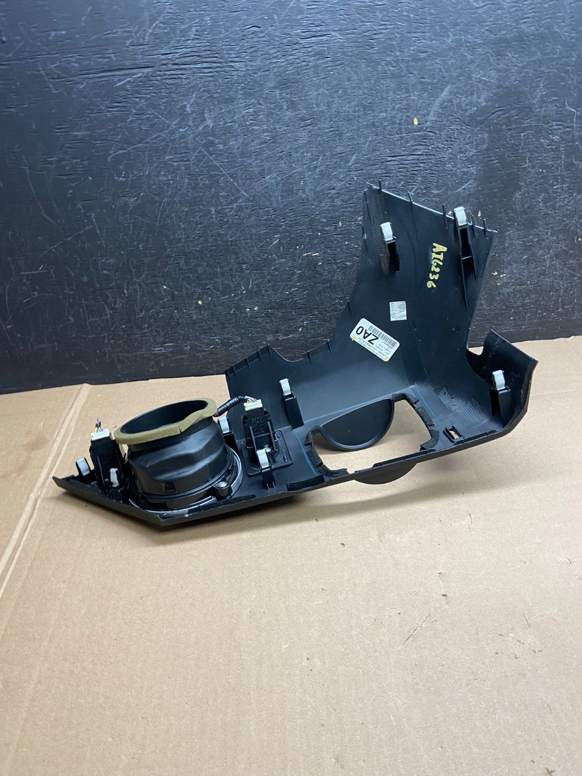 2009 - 2015 Honda Pilot Left Dash Vent Center Panel Bezel AI6236 DG3