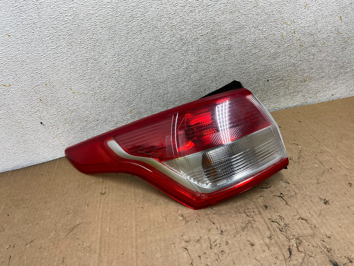 2013 to 2016 Ford Escape Left Driver LH Side Tail Light AI9279 LK0