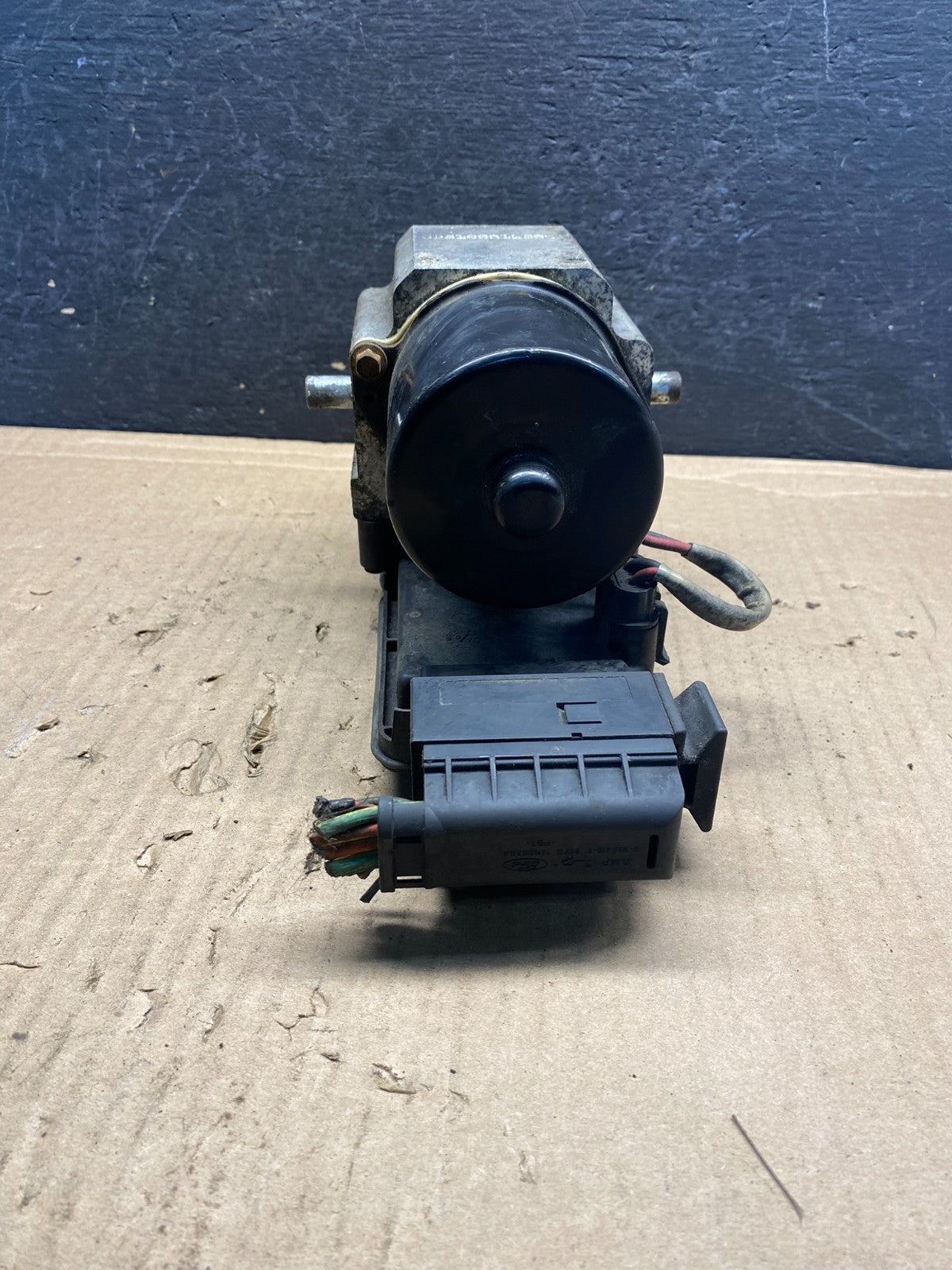2006 2007 Ford E250 E350 Anti-Lock ABS Antilock Brake Pump AE8014 DW5