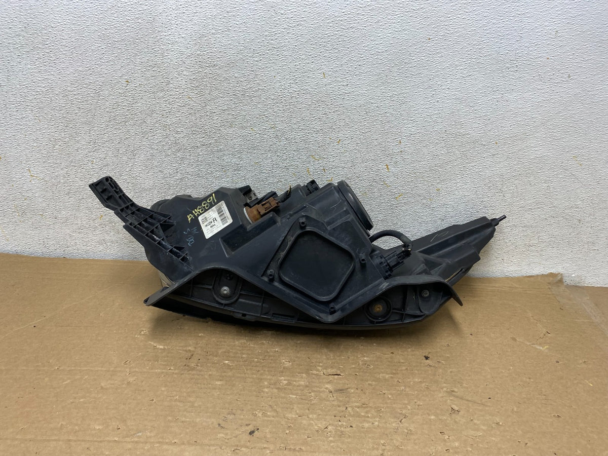 2013 to 2019 Ford Taurus Right Passenger RH Side Headlight Halogen AH8891 DW6