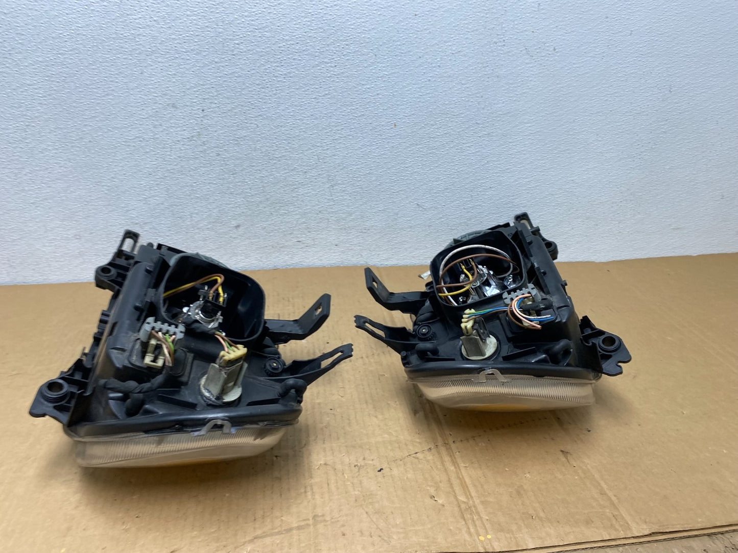 2002 - 2005 Mercedes ML ML350 ML500 Left+Right Side Halogen Headlights AC7628 DW8