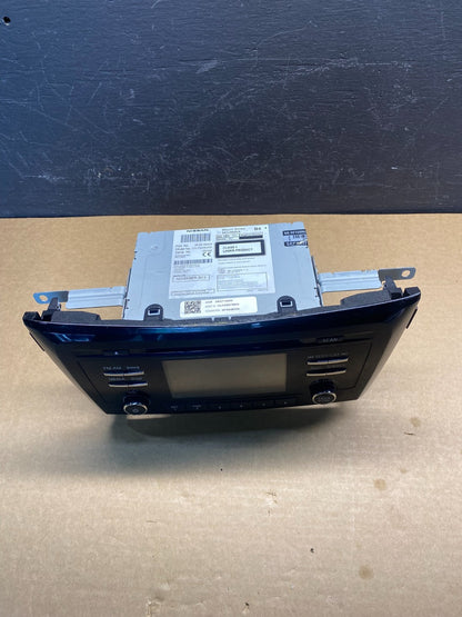2014 to 2016 Nissan Rogue AM FM XM Radio CD Player Screen Receiver AC8049 DG6
