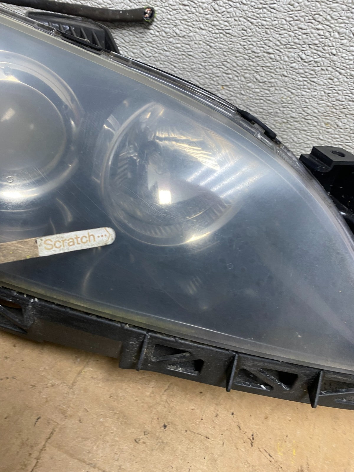 2004 to 2009 Mazda 3 Sedan Left+Right Side Halogen Headlights X5018 DW4