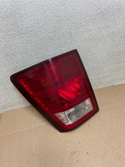 2007 to 2010 Jeep Grand Cherokee Left Driver Lh Tail Light Oem AA0291 DW2